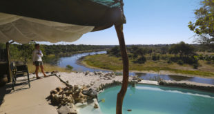Aussicht und Pool vom Meno a Kwena Camp
